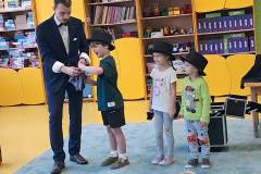 2025-ochronka-pilzno-iluzjonista-13