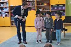 2025-ochronka-pilzno-iluzjonista-14