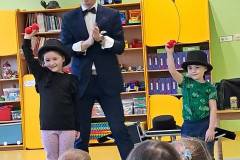 2025-ochronka-pilzno-iluzjonista-7