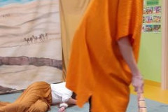 2025-ochronka-pilzno-teatr-o-dobrym-czlowieku-17