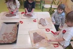 2025-ochronka-pilzno-maluchy-pieka-pierniki-8