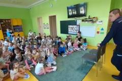 2025-ochronka-pilzno-policjant-2