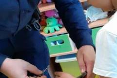 2025-ochronka-pilzno-policjant-9