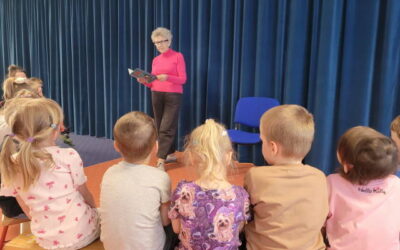 Międzypokoleniowe czytanie w ramach Narodowego Programu Rozwoju Czytelnictwa