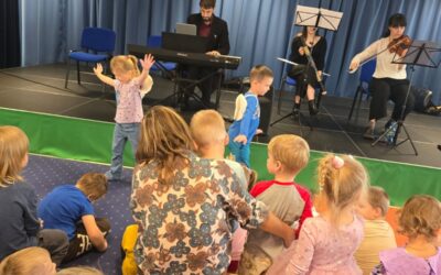 🎵 Muzyczny spacer po niebie – koncert z filharmonią w roli głównej ☁️🎹🎶