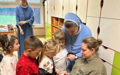 🕊️ Zimowi goście mile widziani – spotkanie z panią leśnik 🌲