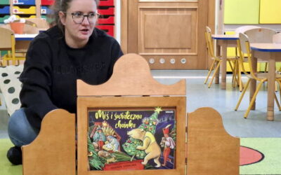 TEATRZYK KAMISHIBAI – MIŚ I&nbsp;ŚWIĄTECZNA CHOINKA