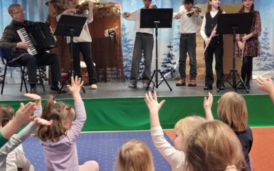 🎄 Wspólne kolędowanie z gośćmi ze szkoły 🎶