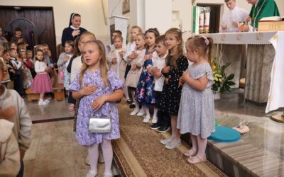 Z dziękczynieniem w sercu i Bożym błogosławieństwem wkraczamy w czas wakacji..